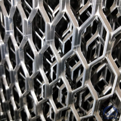 Алюминиевая декоративная просечно-вытяжная сетка 6х30х6,25 мм купить в Смоленске